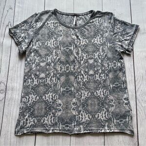 Free People Gray Snake Print Short Sleeve Tourist Shirt Size Medium